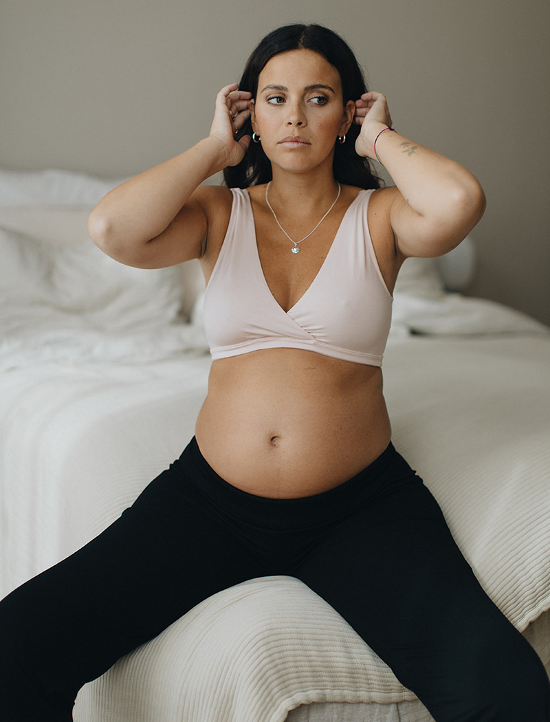 Nicole Falciani in maternity lounge pants from Boob
