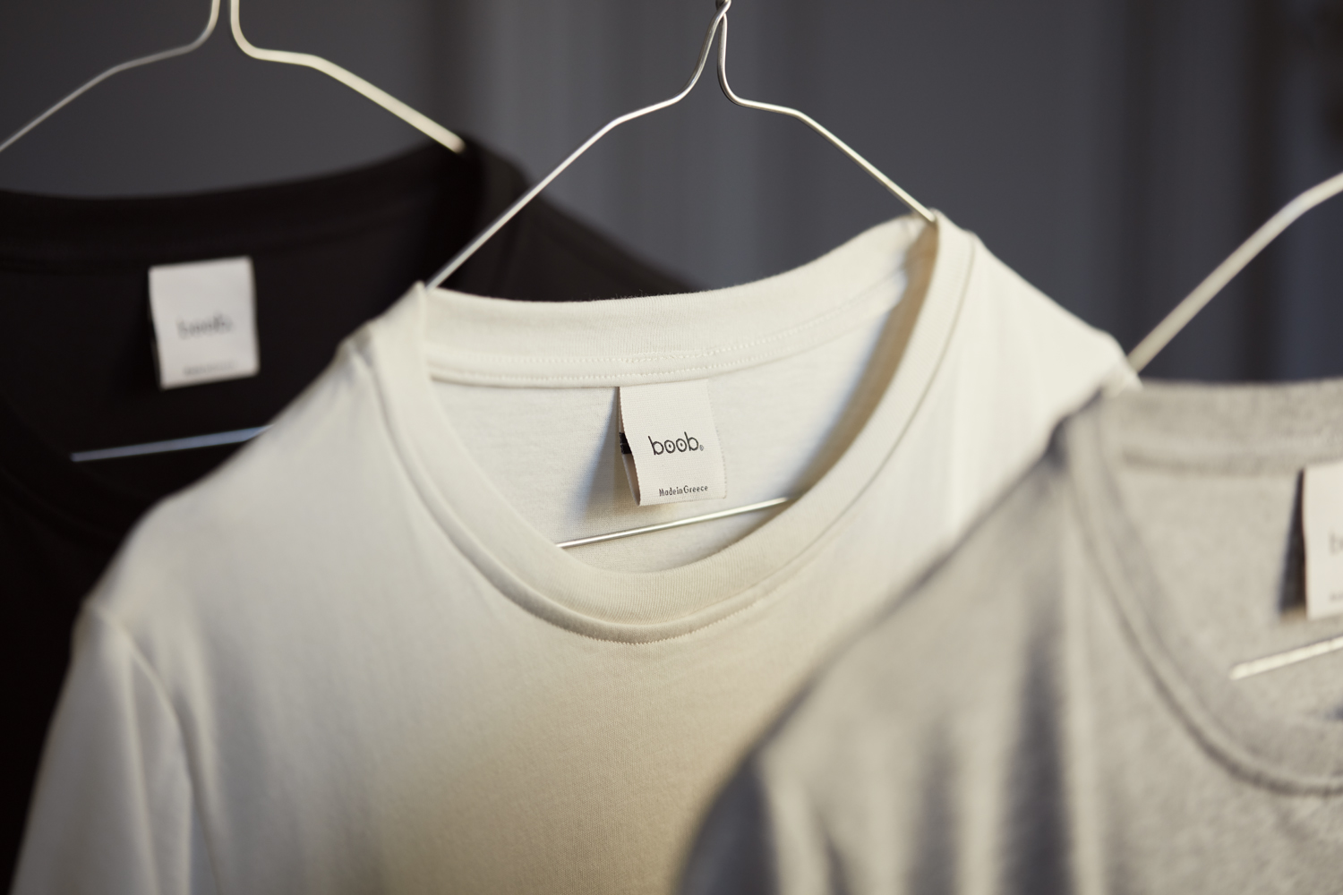 boob_The-shirt hanger_.jpg