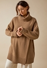 Oversized wool sweater with nursing access - Camel - L/XL - small (2) 